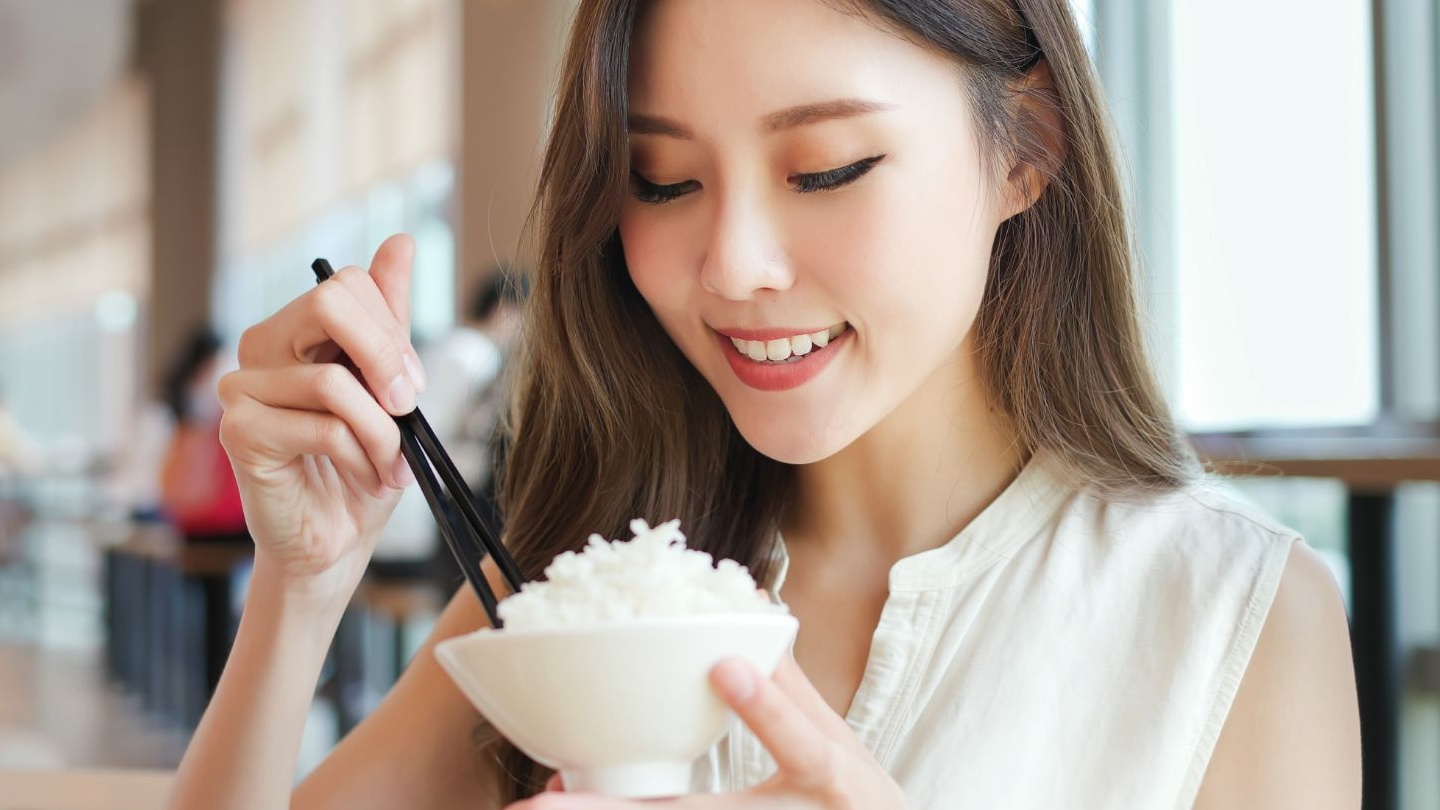 Độn cằm bao lâu nhai được?